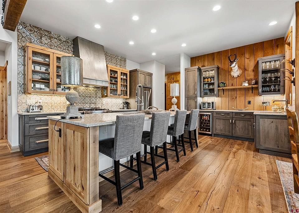 7th image of this home