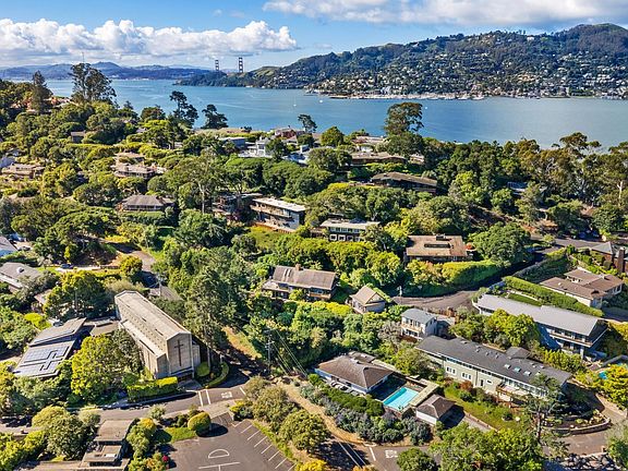 3rd image of 2 Tamalpais Avenue