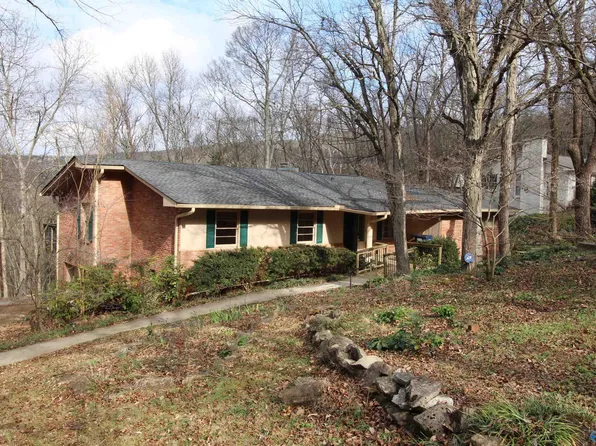 1707 Mountainbrook Dr SE, Huntsville, AL 35801