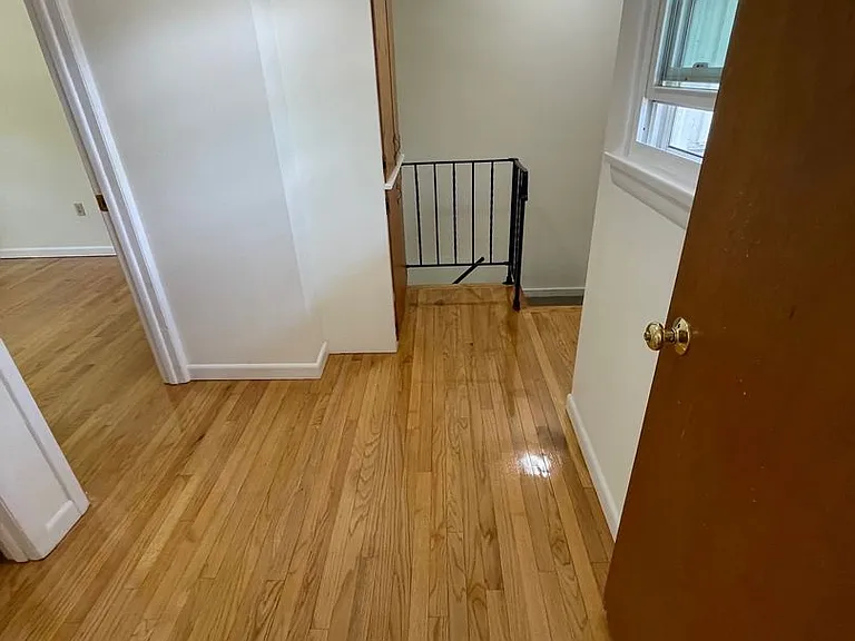 20 A St #5 — Photo 1
