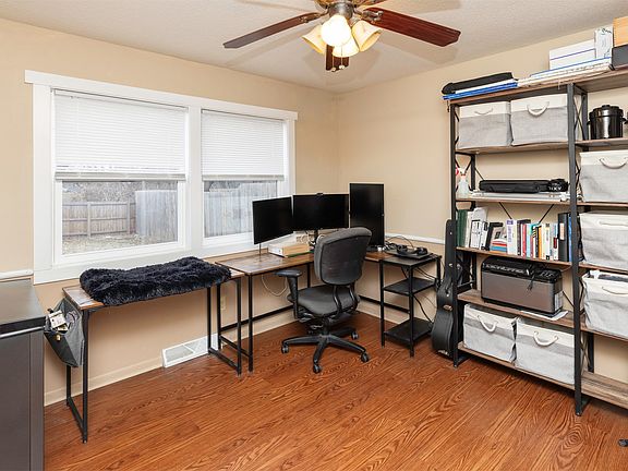 5th image of 4501 Aurora Ave