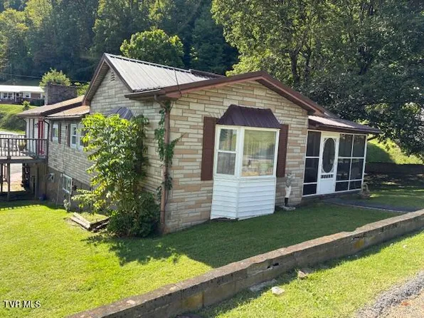 139 7th St NE, Norton, VA 24273