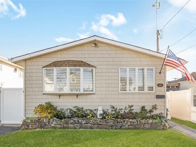 147 W Hampton Road, Lindenhurst, NY, 11757