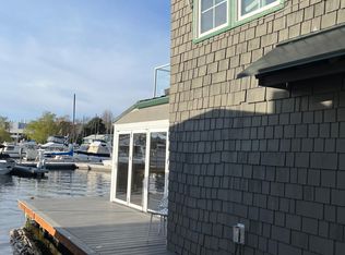 1409 NE Boat St APT 4, Seattle, WA 98105