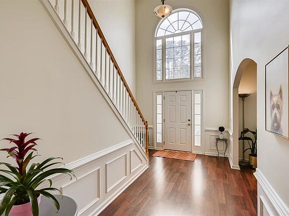 4th image of 113 Ennisbrook Dr SE