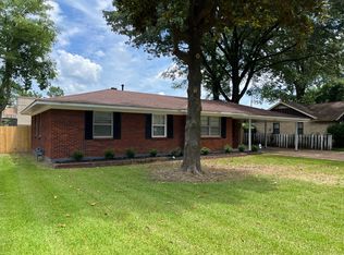 1992 N Big Bend Dr, Memphis, TN 38116