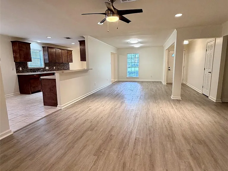 5422 Winding Way Dr — Photo 6