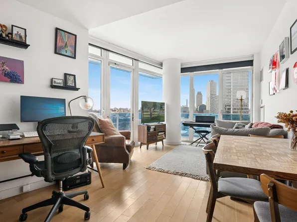 34 North Seventh Street image 1 of 15