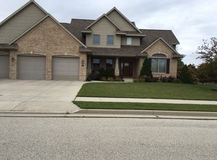 612 S 7th St, Oostburg, WI 53070