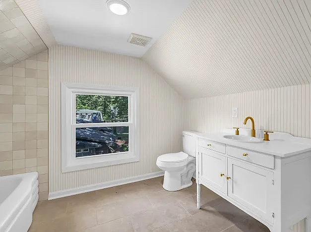111 Lois Ln — Photo 17