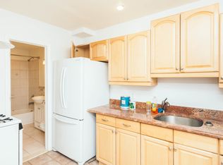 172 Greenpoint Ave #202, Brooklyn, NY 11222