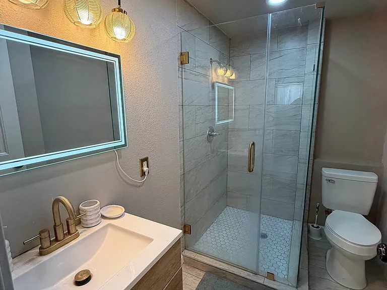 3266 Acacia Ave — Photo 1