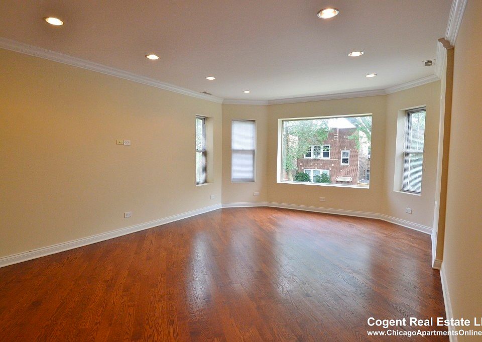 1st image of 5842 N Artesian Ave #2