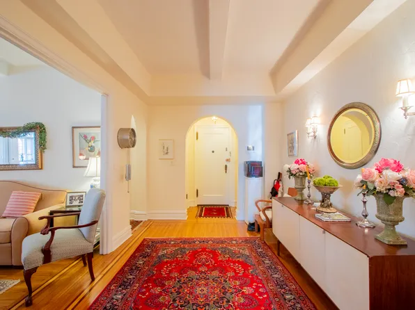 10 Holder Place image 1 of 10