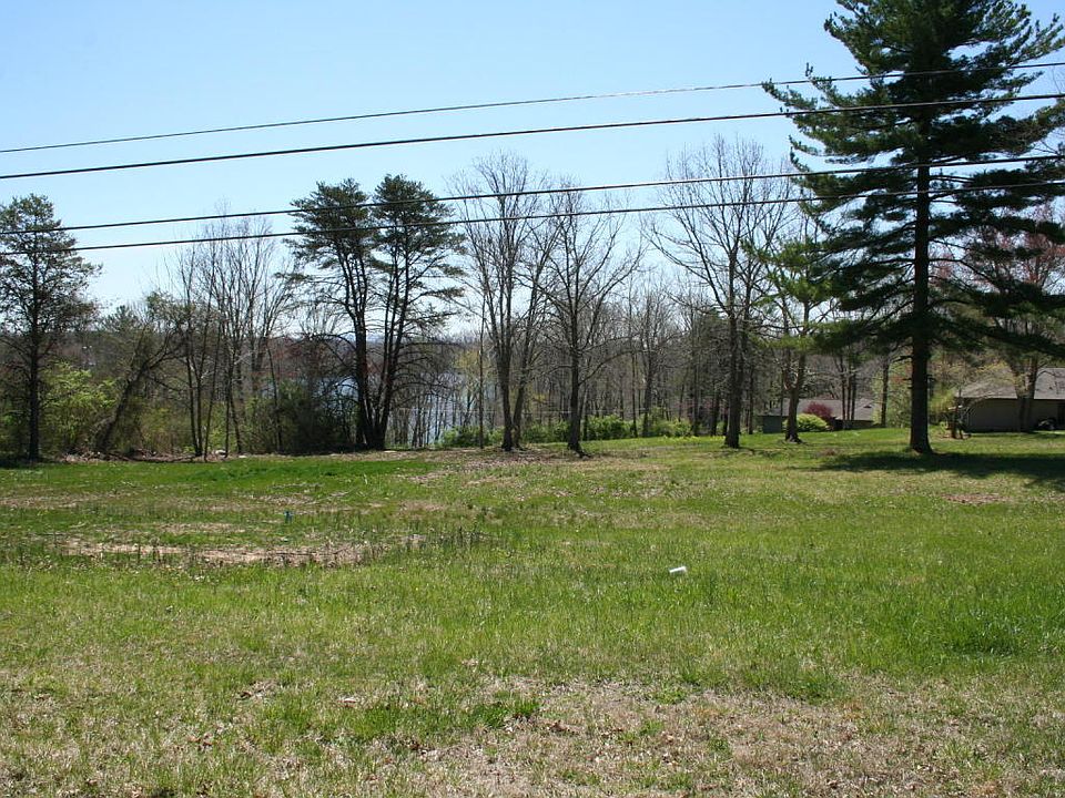 2nd image of 27 Blalock Dr