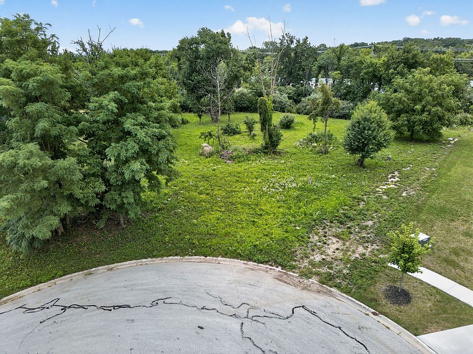 2nd image of 25761 W Stonechase Ct