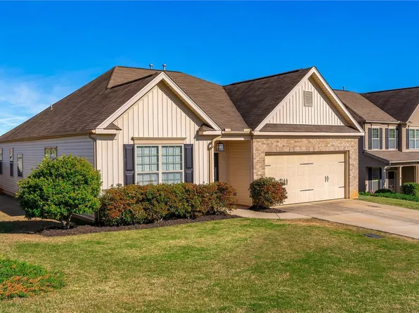 7 Harwick Ct, Easley, SC 29642
