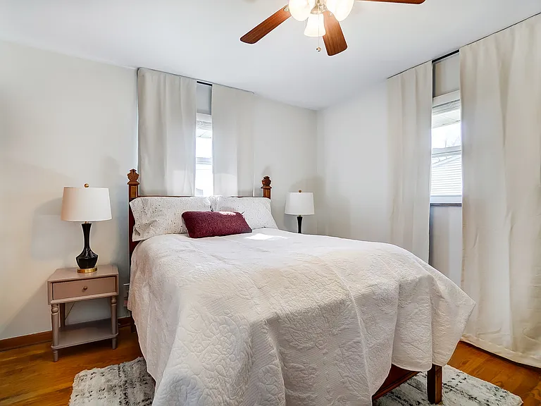 725 Latham Ct — Photo 18