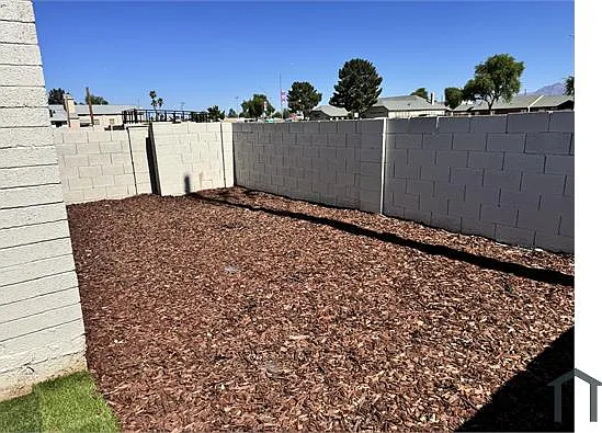 115 W Hill Dr #11 — Photo 26