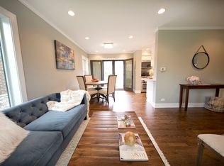 1138 Helen St, Park Ridge, IL 60068