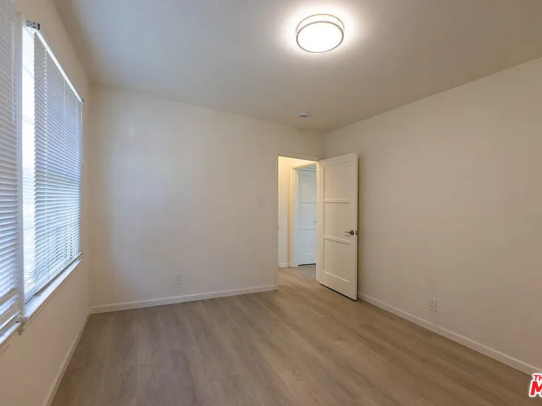 1940 S Robertson Blvd #1 — Photo 23