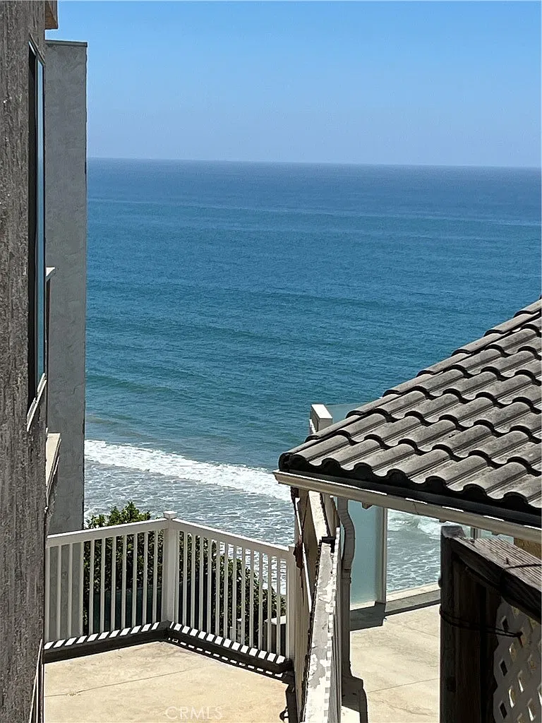 2 bed, 2.5 bath, 1656 sqft, $5,500 — Photo 1