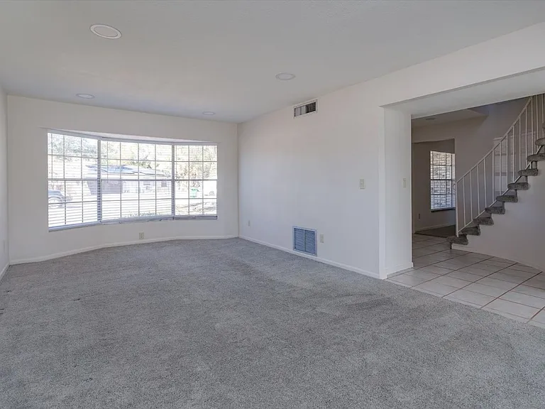 240 Slade Dr — Photo 3