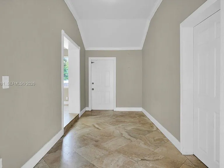 1630 Van Buren St — Photo 3