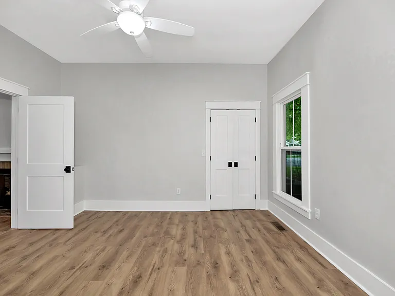 600 McCullough Ave NE — Photo 11
