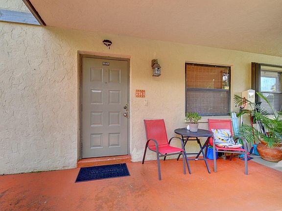 5th image of 2911 SW 21st Ter #271A