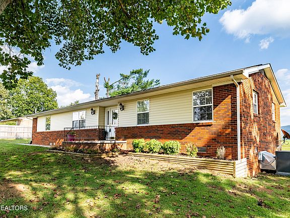 2nd image of 3612 Heritage View Dr