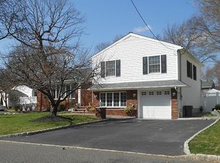 20 Sherwood Rd, Kenilworth, NJ 07033