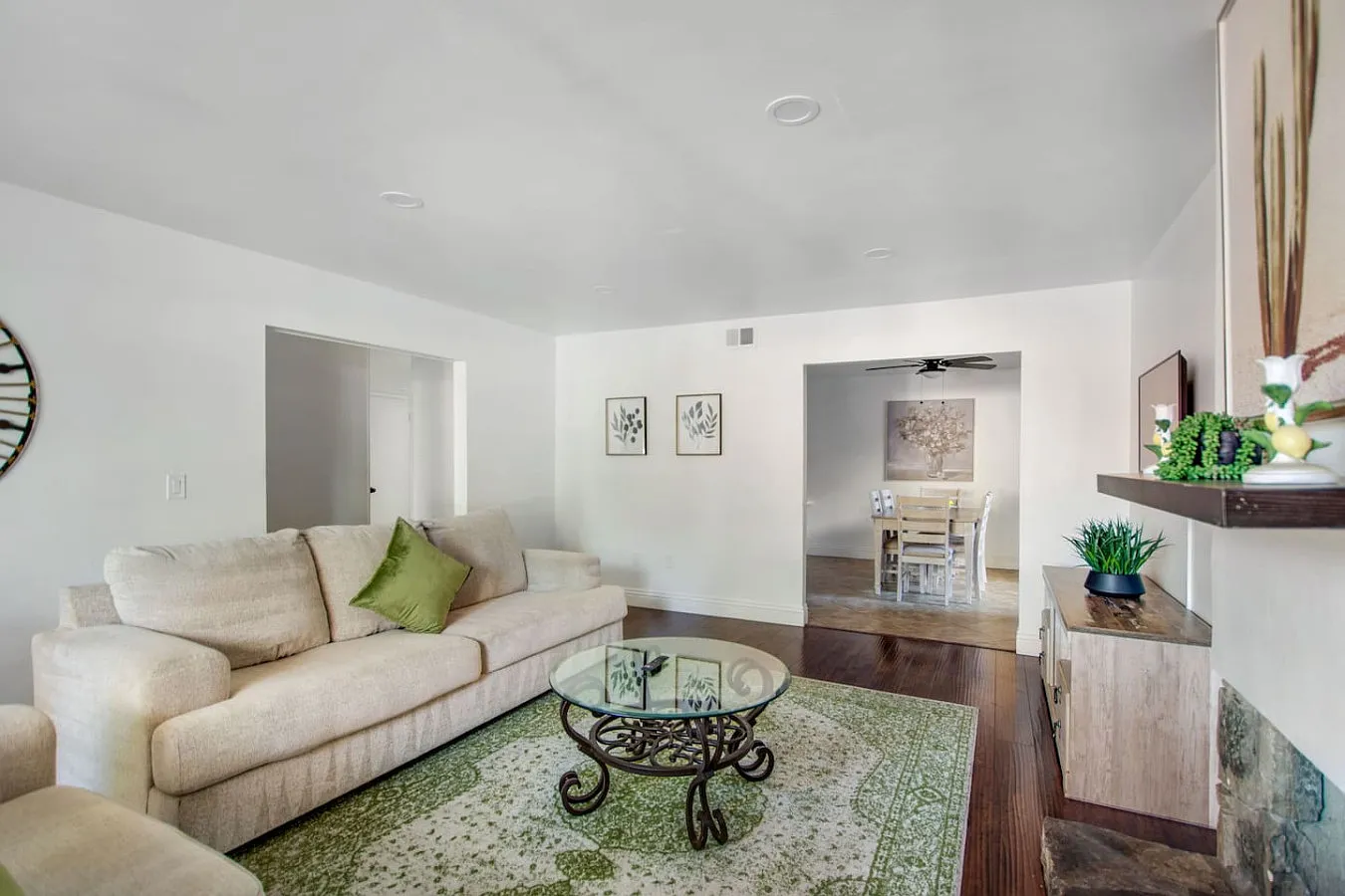 3 bed, 1300 sqft, $5,000 — Photo 1