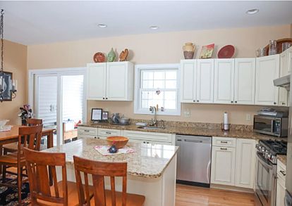 4th image of 25 Greenbriar Dr