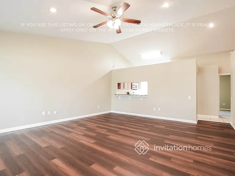 829 W Charing Cross Cir — Photo 5