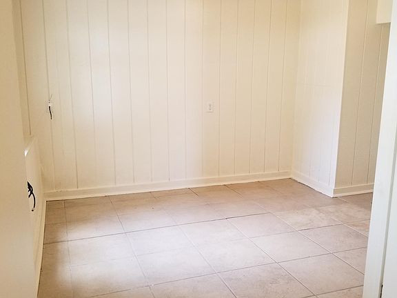 3rd image of 2735 Napoleon Ave #9