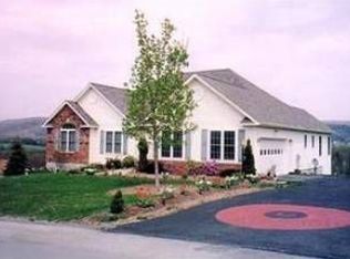 97 Roosevelt Dr, Poughquag, NY 12570