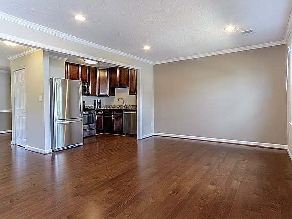 2nd image of 9562 Inverary Ct