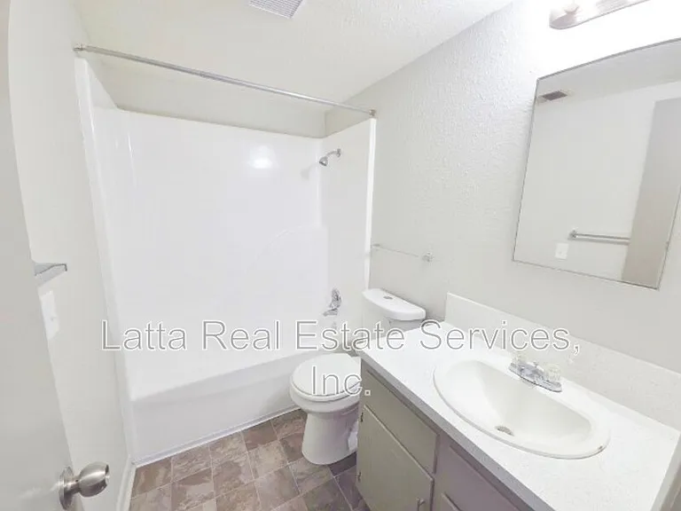 406 W 31st St #102-A — Photo 8