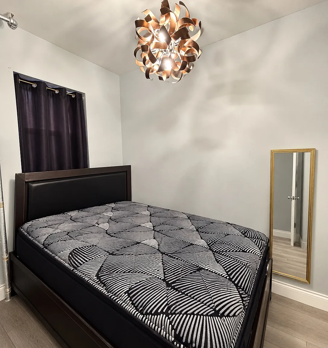 2 bed, 650 sqft, $2,295 — Photo 3