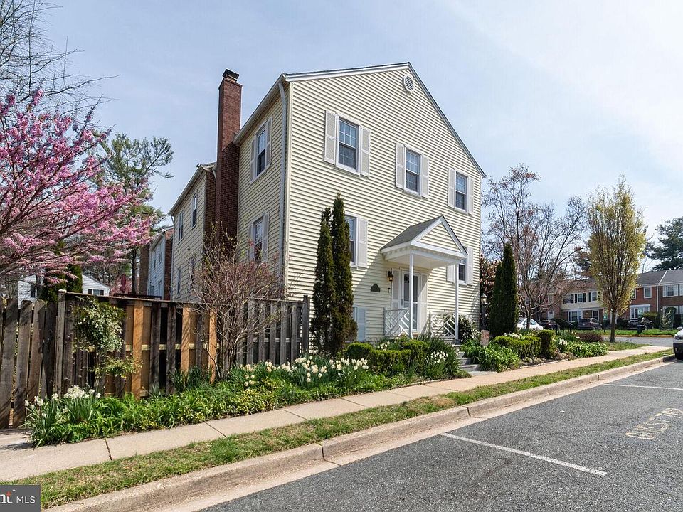 1st image of 31 Marwood Ct