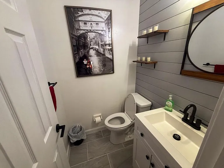528 Beaumont Ct — Photo 11
