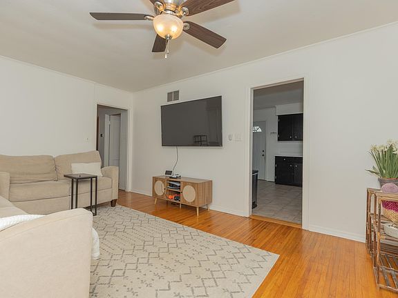 5th image of 2023 E Powell Ave