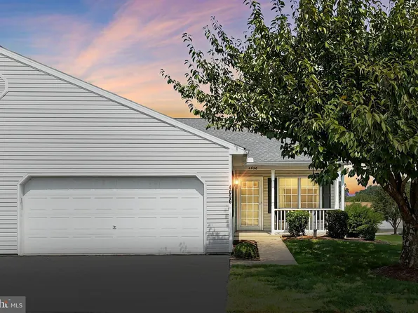 4056 Woodspring Ln #4056, York, PA 17402