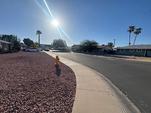 4th image of 845 N Los Alamos Dr