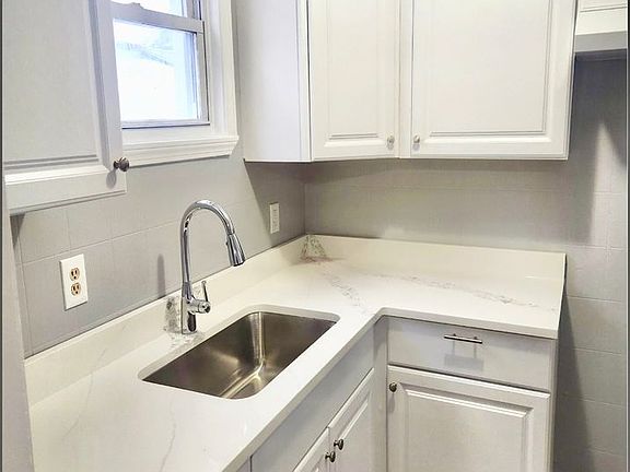 2nd image of 22-24 Lawn Ave Unit 1F
