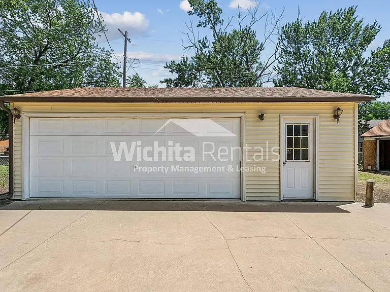 4536 S Glenn Ave — Photo 13
