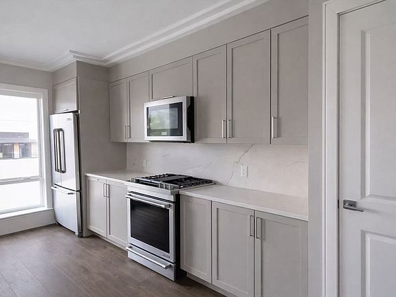 3rd image of 214 Market St #208
