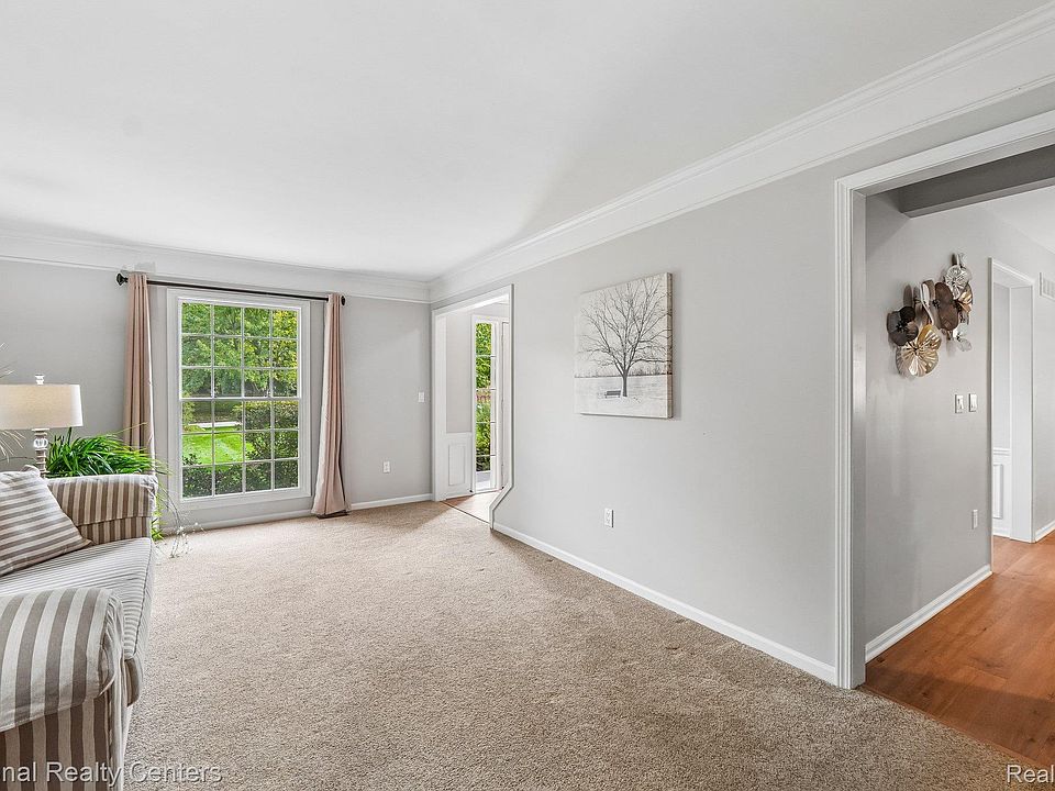 7480 Wyngate Dr, photo 18