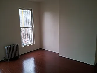 Rented by SubHut Realty USA, Inc.